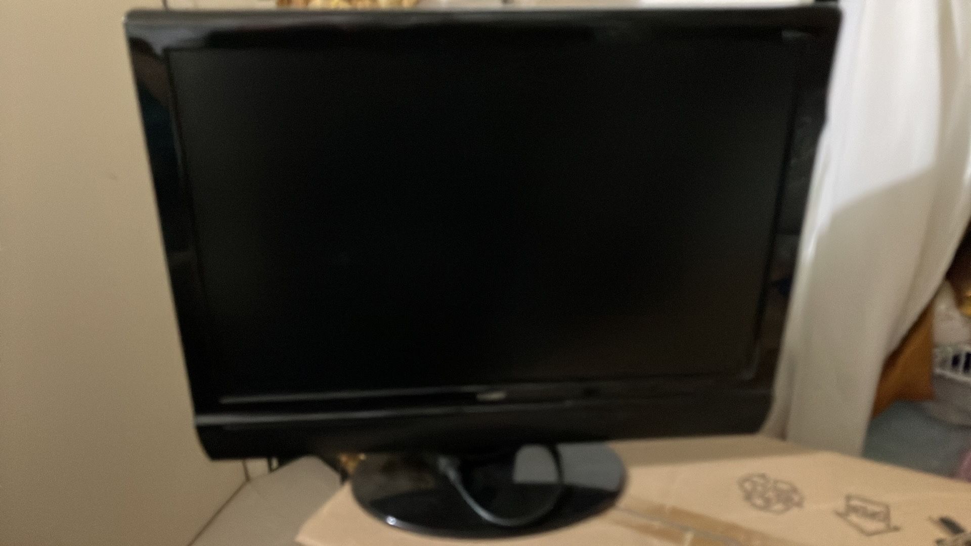 Coby 22” Tv DVD Combo