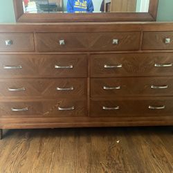 Bedroom Set - Vintage And Modern Looking