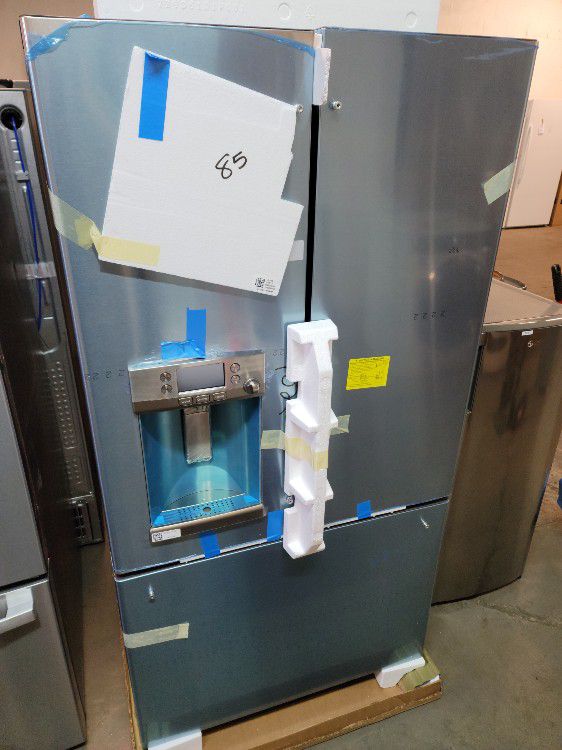 🚨 New Café - 27.8 Cu. Ft. French Door Refrigerator Hot Water Dispenser, Customizable CFE28TP2MS1