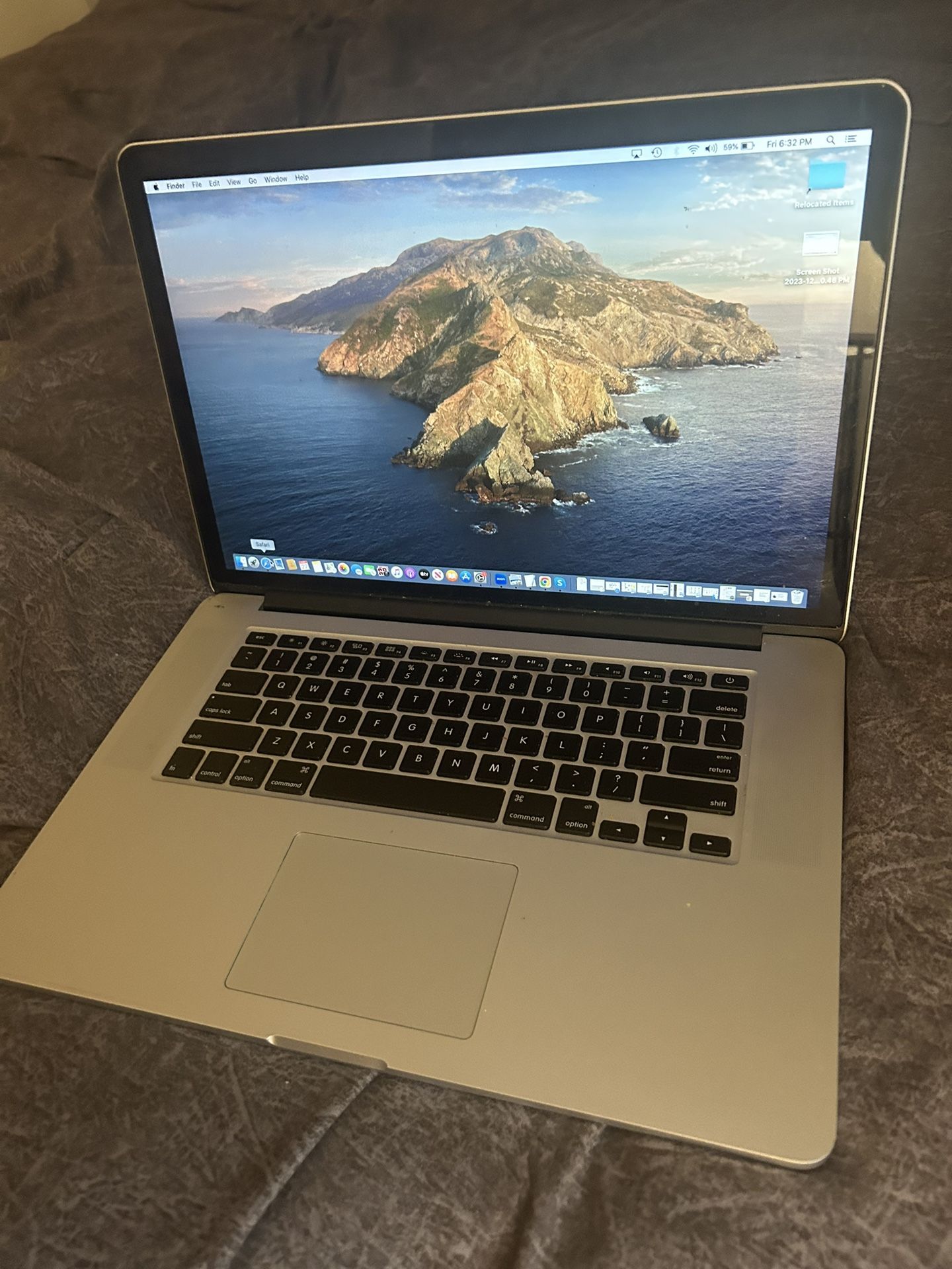 MacBook Pro Retina 15.4-inch (2013) - Core i7 - 16GB - SSD 512GB. Comes with Charger.