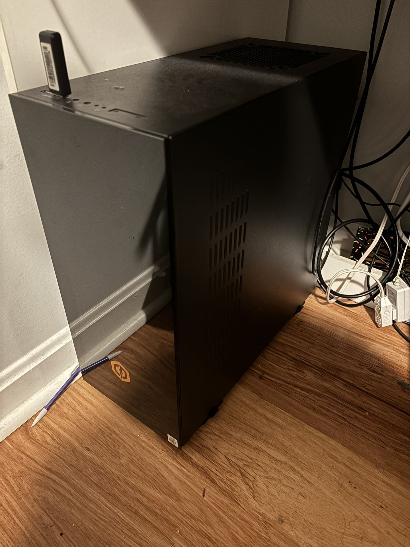 cyberpower  gaming pc ( specs in picture)