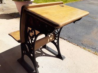 VINTAGE ANTIQUE SCHOOL DESK VERY OLD GOOD CONDITION