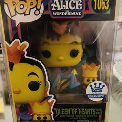 QUENN OF HEARTS ALICE AND WONDERLAND BLACKLIGHT POP