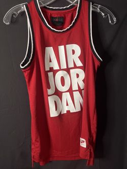 Air Jordan Boy's Red Sleeveless Crewneck Mesh Jersey Shirt men’s Large