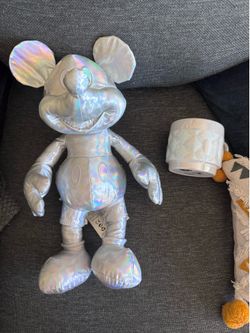 Disney Store Mickey Mouse Memories December 12/12 plush and mug