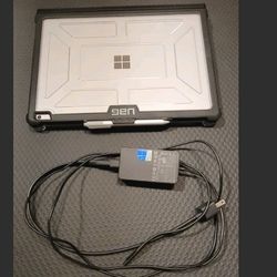 Microsoft Surface Book 13.5" (128GB SSD, Intel Core i5-6300U, 2.40GHz, 8GB RAM)