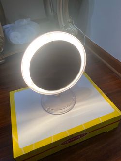 Circular LED standing magnifying makeUP mirror
