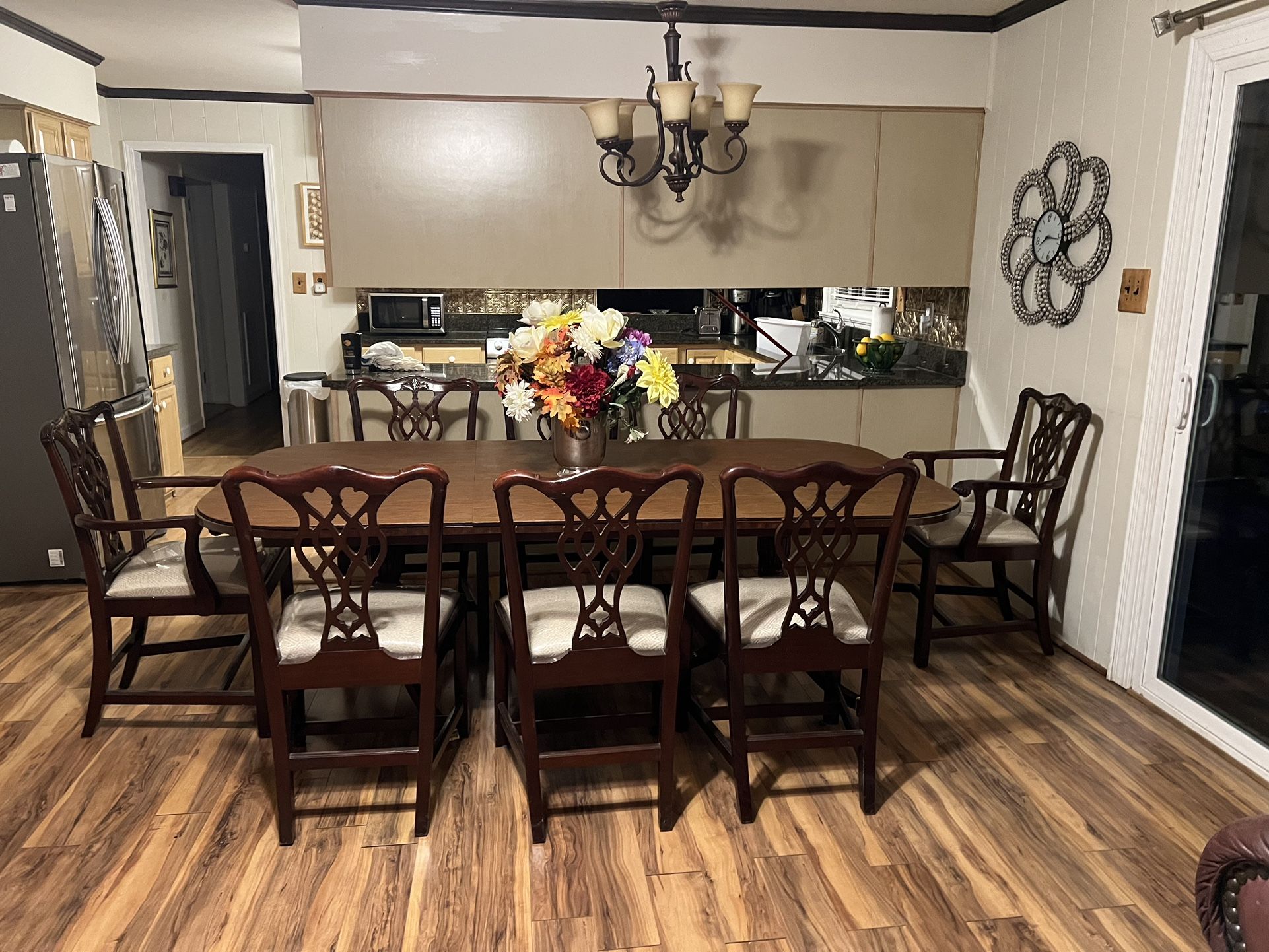 Council  Craftsman  8 Seat Dining Table