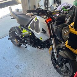 2023 Honda Grom, 700 Miles, Lots Of Upgrades