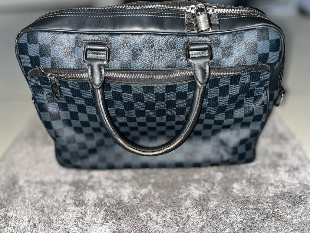 LOUIS  VUITTON  BUSINESS BAG  