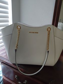 Micheal Kors Purse