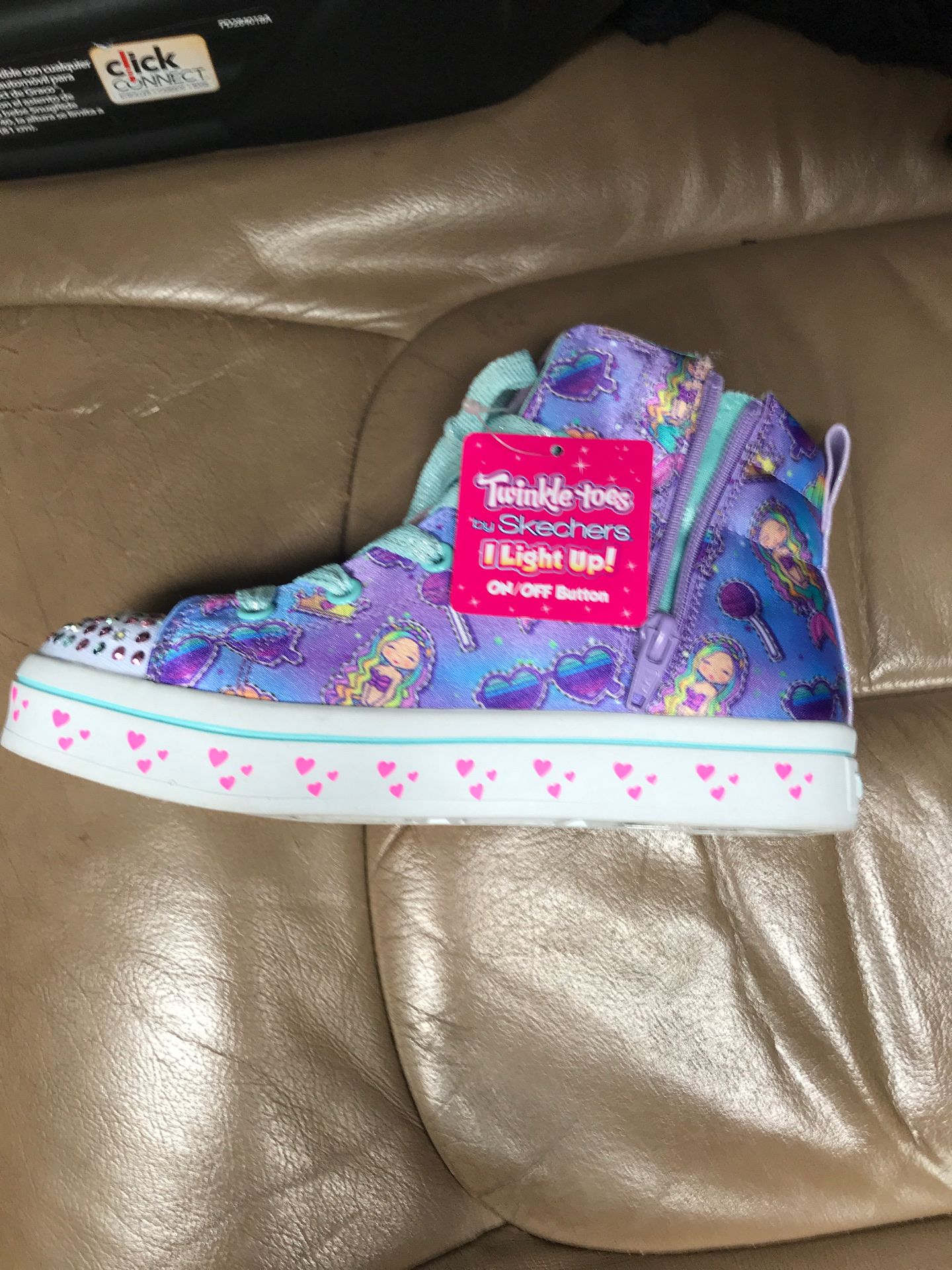 Skechers girl size 2