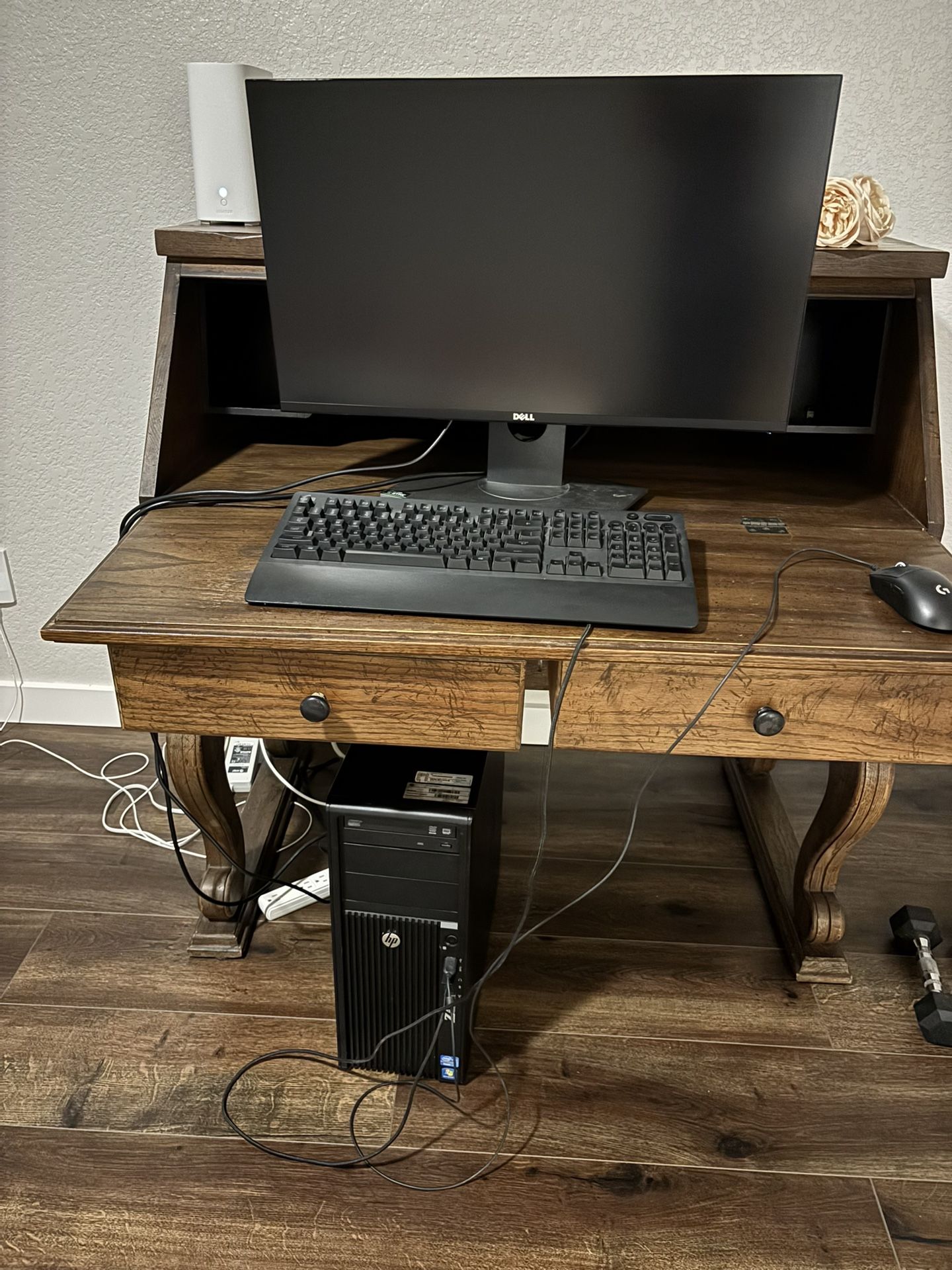 Dell PC(NEGOTIABLE)with keyboard, mouse, and monitor