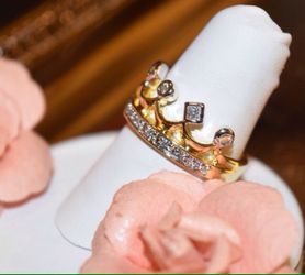 Two-tone crown ring