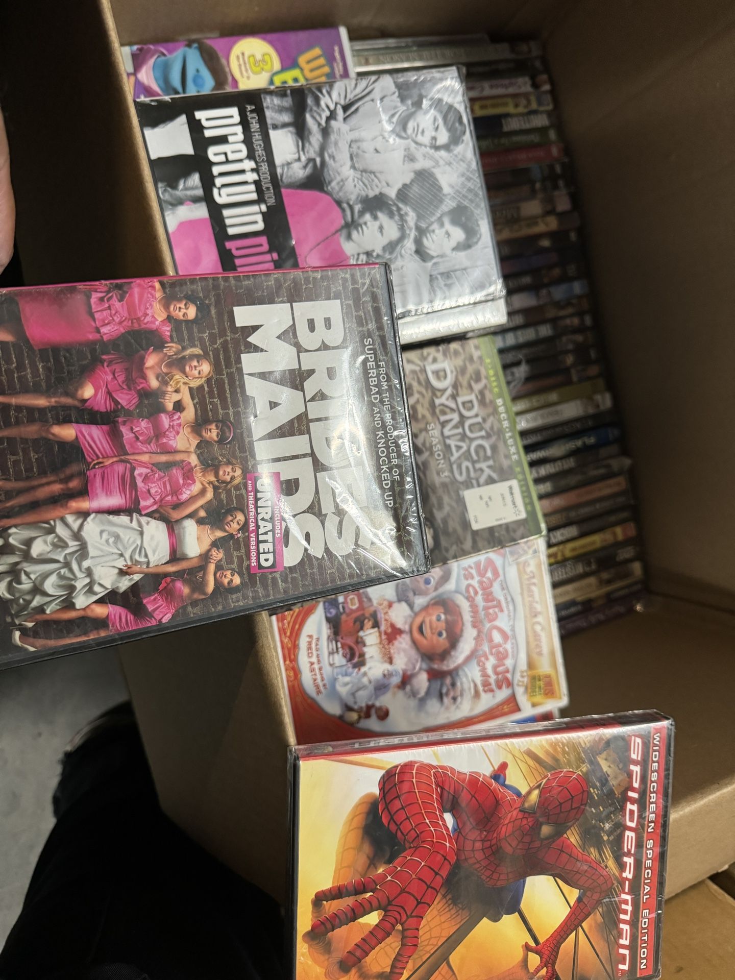 812 DVDs Sold Together Vende Juntos Sealed And Opened Mixed