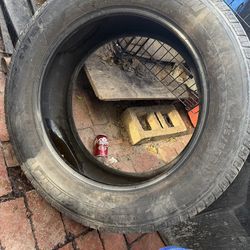 275/55r20 Michelin tire