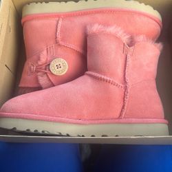 Mini Bailey Button Uggs 
