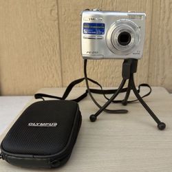 Olympus FE-210 7.1MP Compact Digital Camera Silver Olympus Carry Case Tested 