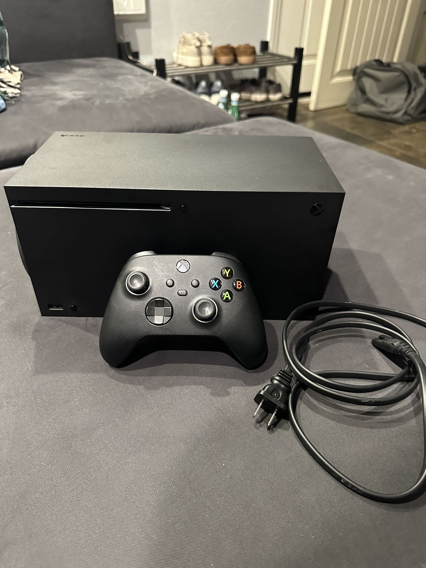 Xbox Series X w/ Elite 2 Controller + 2nd Controller