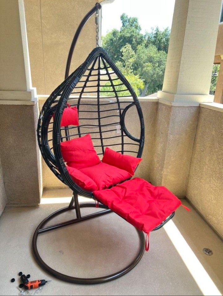 Hanging Egg Chair