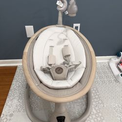 Maxi-Cosi Baby Cassia Swing