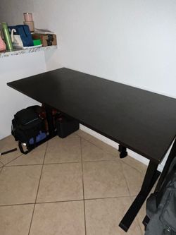 Big adjustable desk