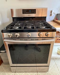 SAMSUNG GAS STOVE 5 BURNERS