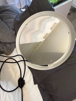 Round LED Lighted Wall Mirror White Frame