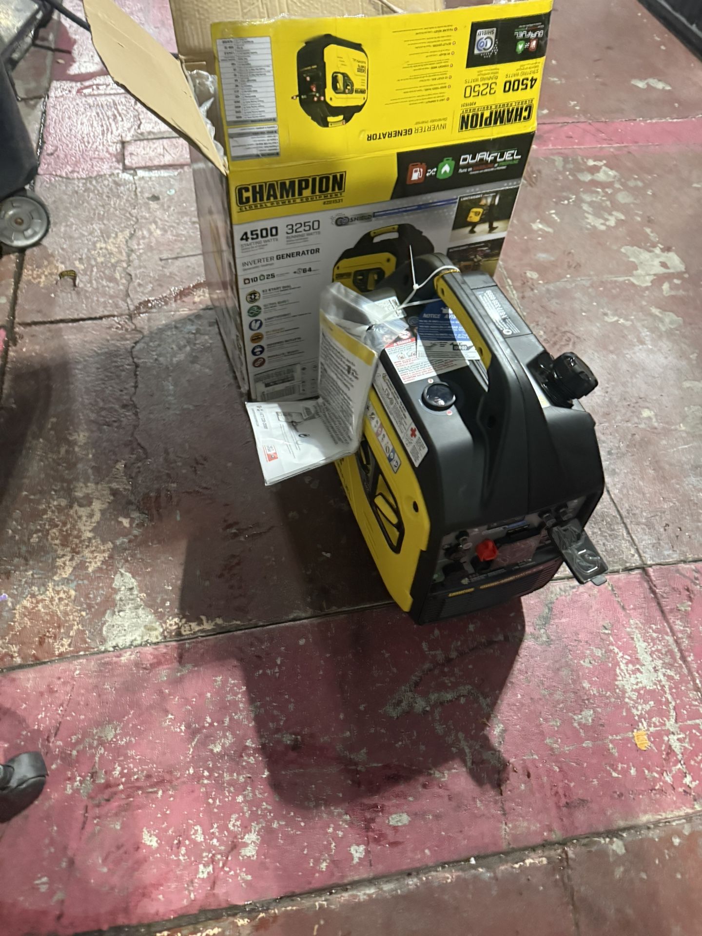 Generador champion4500 watts starting like new $620 firm