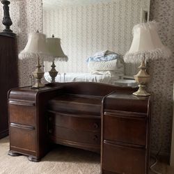Antique make up table