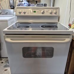 Electric Glasstop Stove