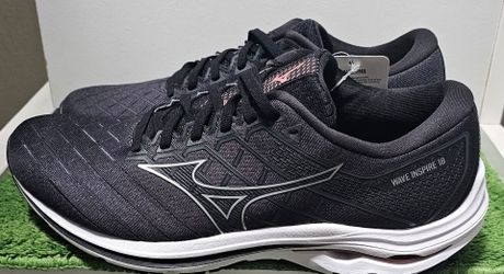 Mizuno Wave Inspire 18 411 Mens US 11 Running Shoes Black Lace Up Sneaker
NEW NO BOX
EXCELLENT CONDITION 
PLS SEE ALL PICTURES FOR DETAILS