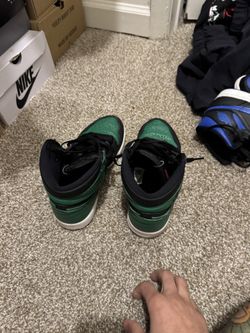 Air Jordan 1 Pine Green