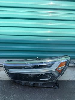 Volvo XC40 XC-40.. 2019 2020 2021 2022 Left Side LED Headlight OEM