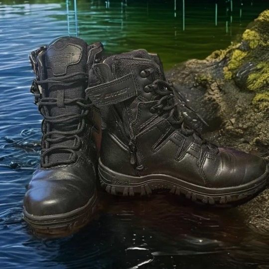 BATES MEN  Waterproof BOOTS 4.5 SIZE  LIKE A NEW