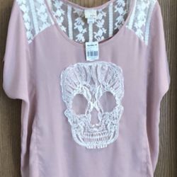 Buckle Large Pink Sheer Skull Top Shirt NWT