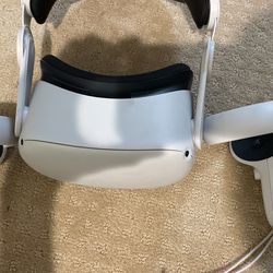 Oculus Quest 2 (Good Condition)