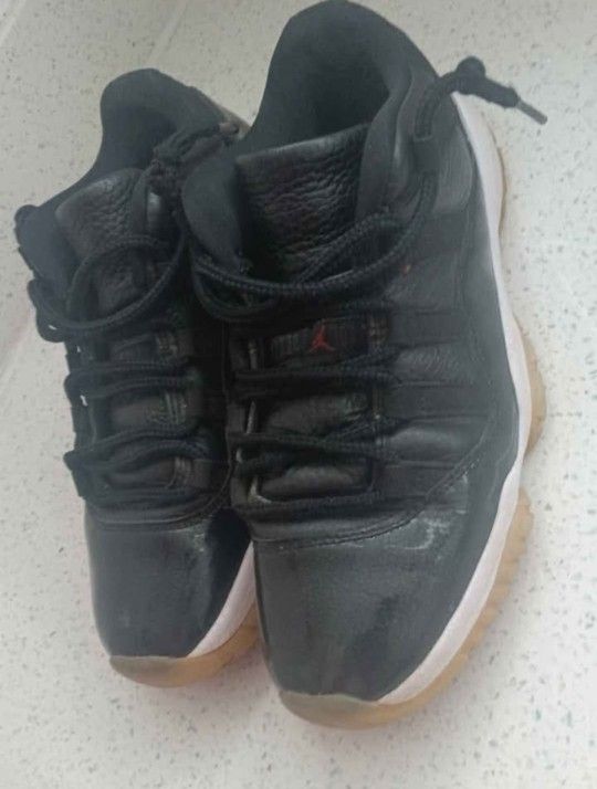 Jordan 11s
