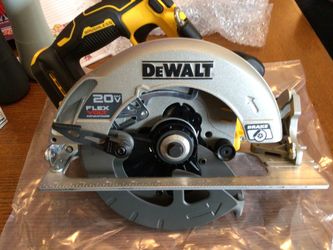 DEWALT 20V MAX Brushless Circular Saw 7-1/4”.  Brand NEW.  Tool Only.  NUEVO.