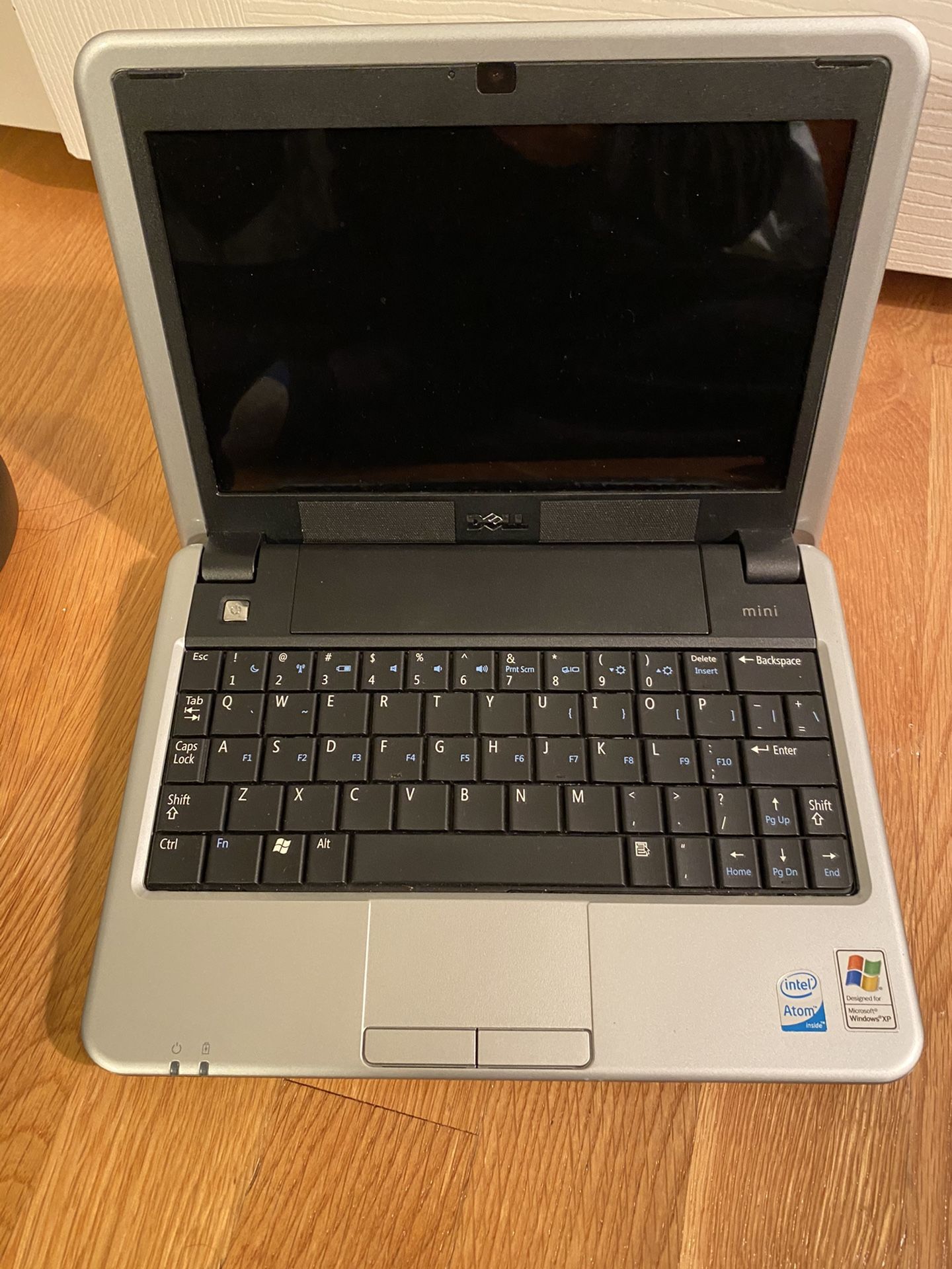 Dell Inspiron 910 Mini Laptop