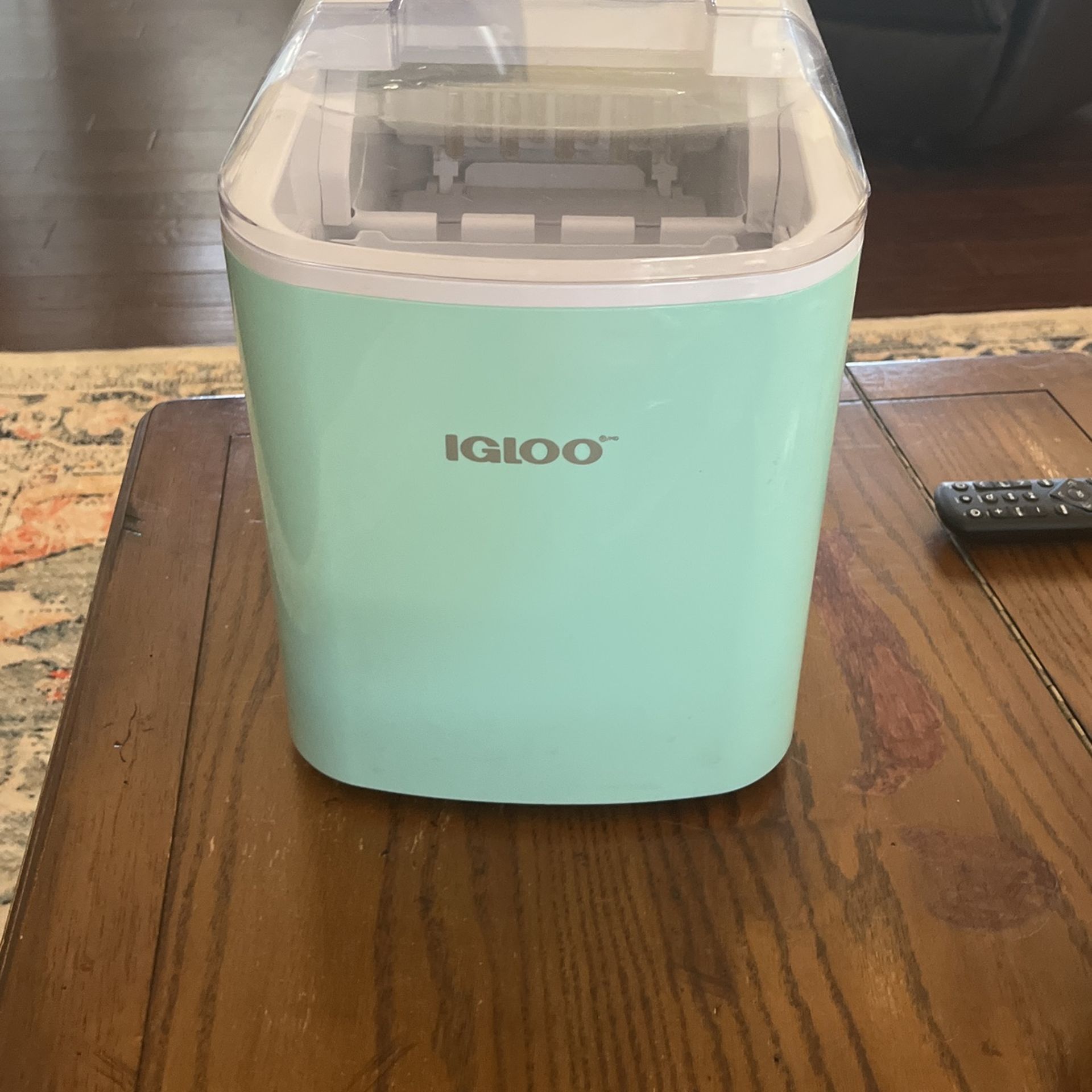 Igloo Ice maker