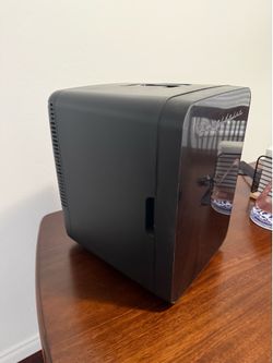Frigidaire mini fridge