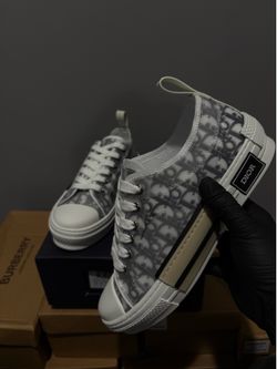Dior B23