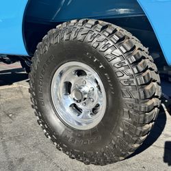 15x9” US Mag Wheels with 35” Cooper Tires
