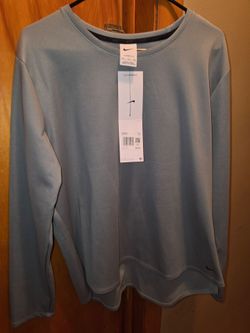 Woman's Nike 2x sweatshirt new w/tags Parma clean smoke free home