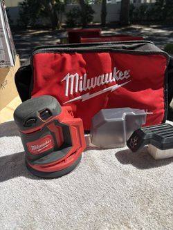NEW Milwaukee M18-5” Variable Speed Random Orbital Sander-2648-20-Tool Only-Dust Collector, Canvas Bag
