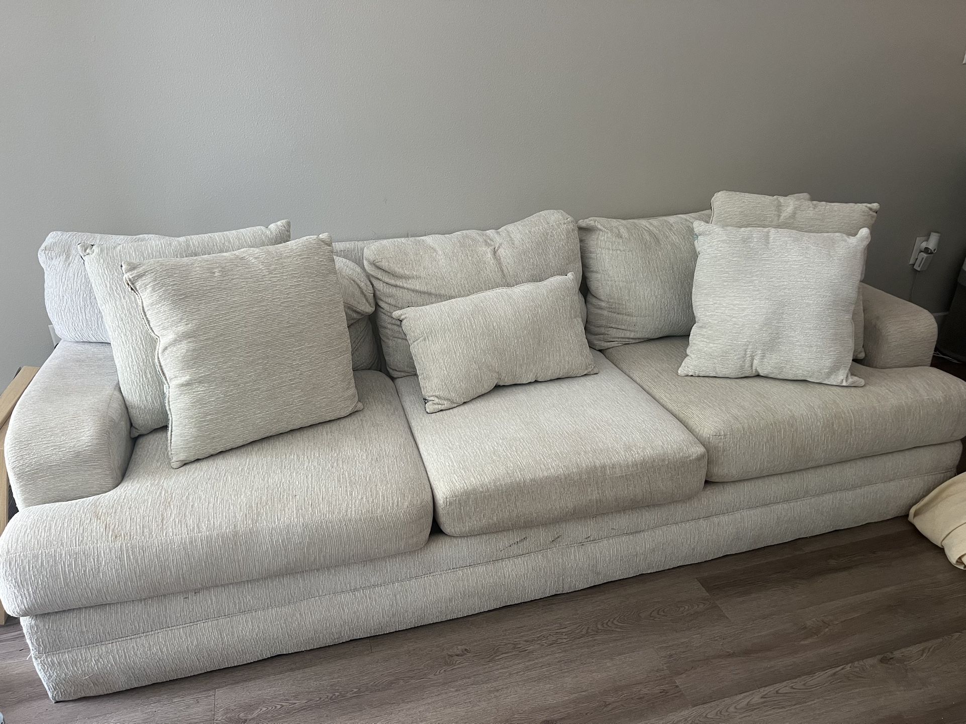 Couch + Pillows 8x3.3