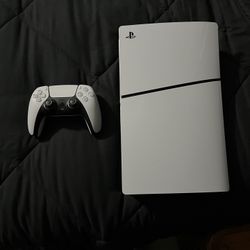 PS5 AND REMOTE W/2TB STORAGE DRIVE