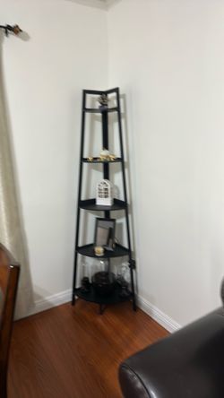 Corner decoration black stand