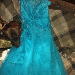 Prom Dress  Blue In Good Shape Bought For My Daughter But She Didn't Like It 